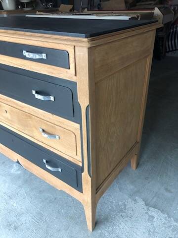 Art Deco chest of drawers