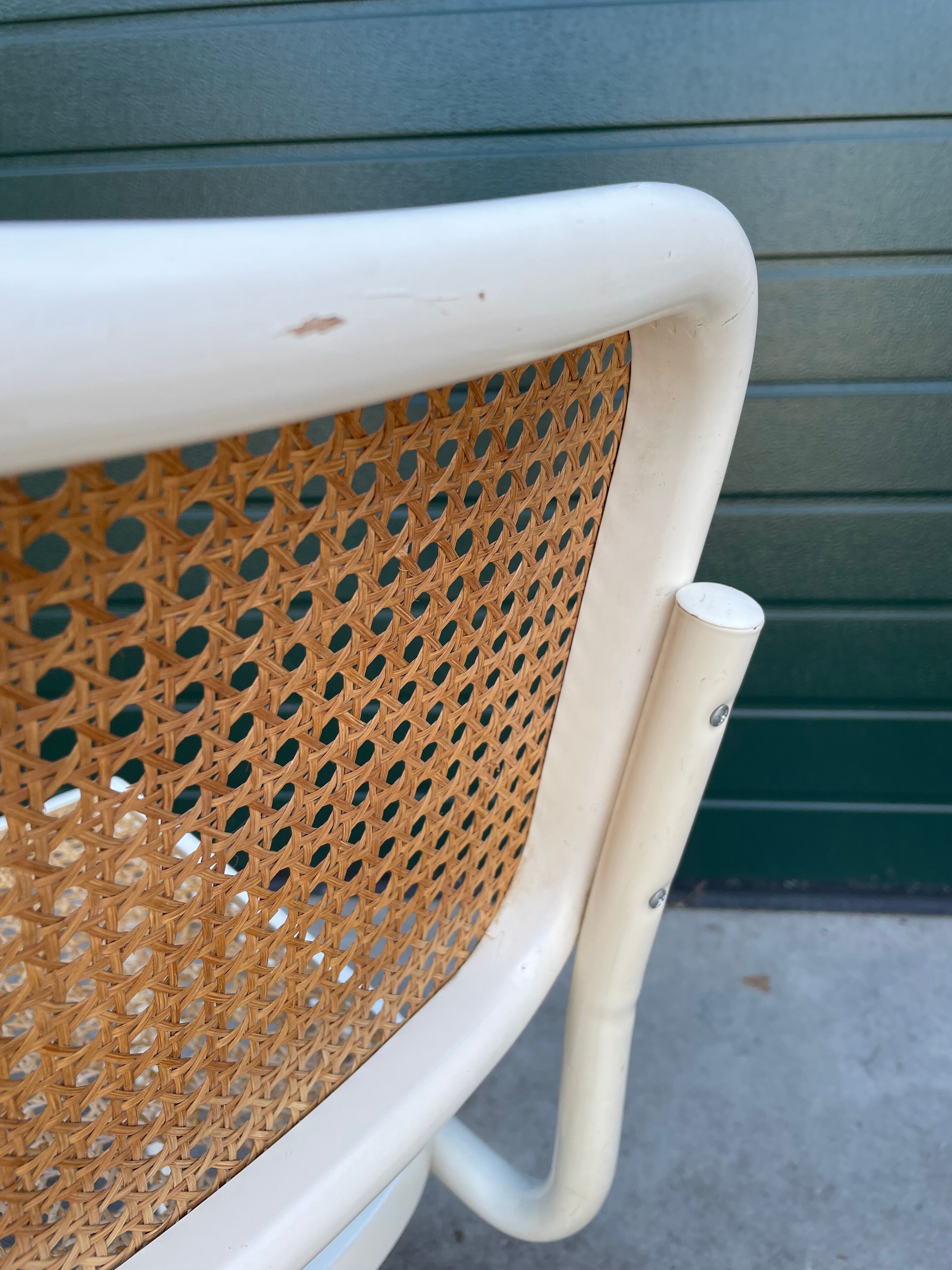 Set of 4 Cesca b32 model chairs in white by Marcel Breuer