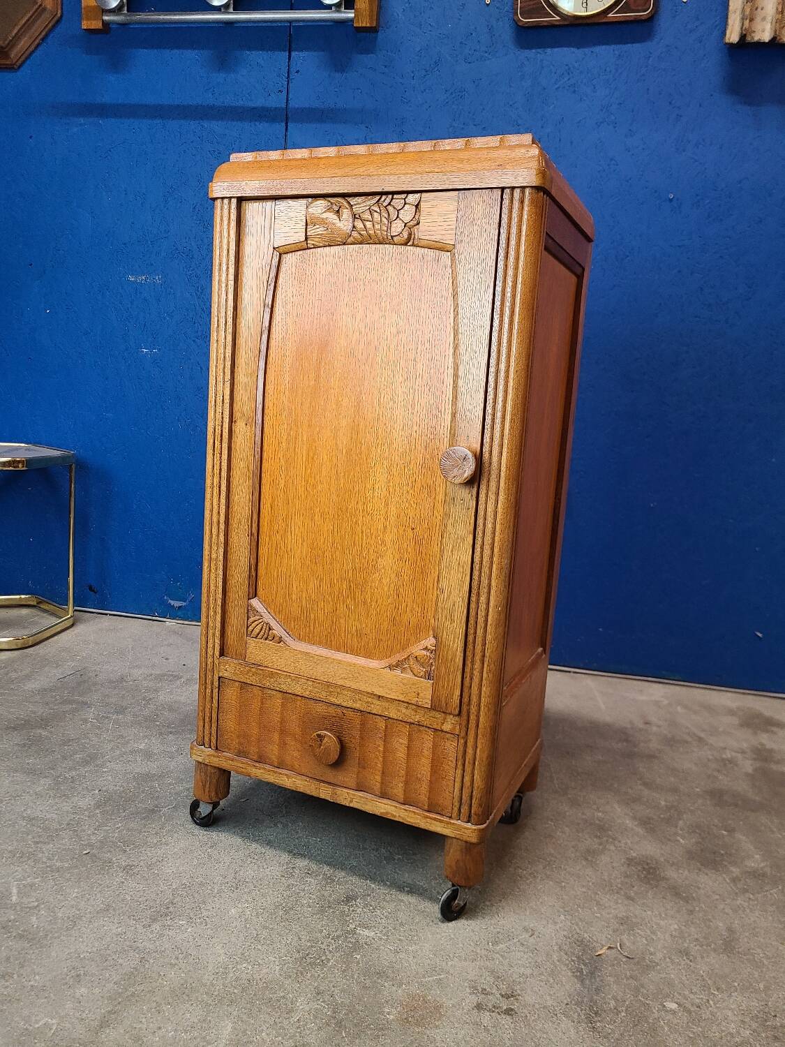 Art Deco serving trolley, cupboard on wheels in light wood.