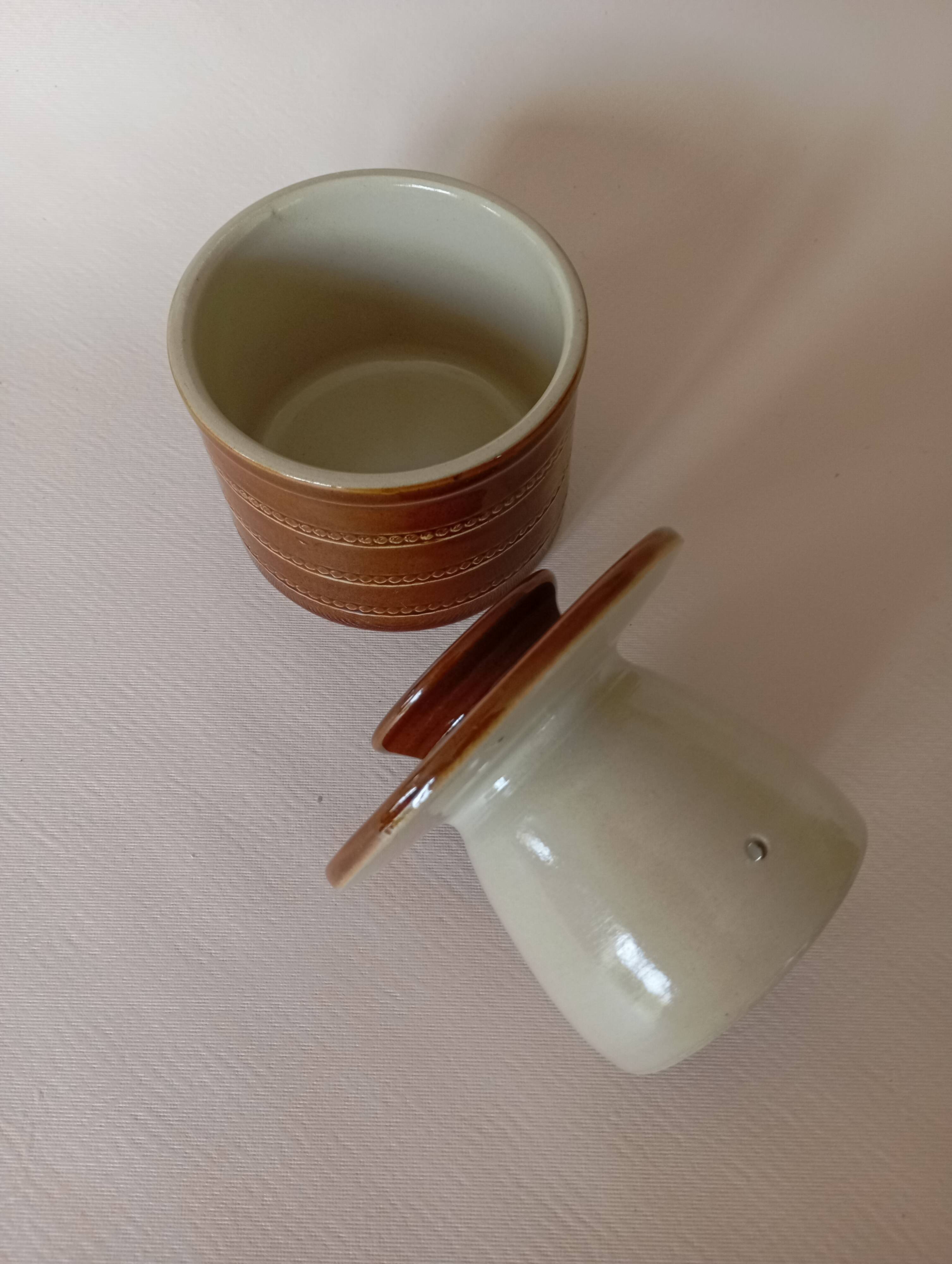 Berry sandstone water butter dish