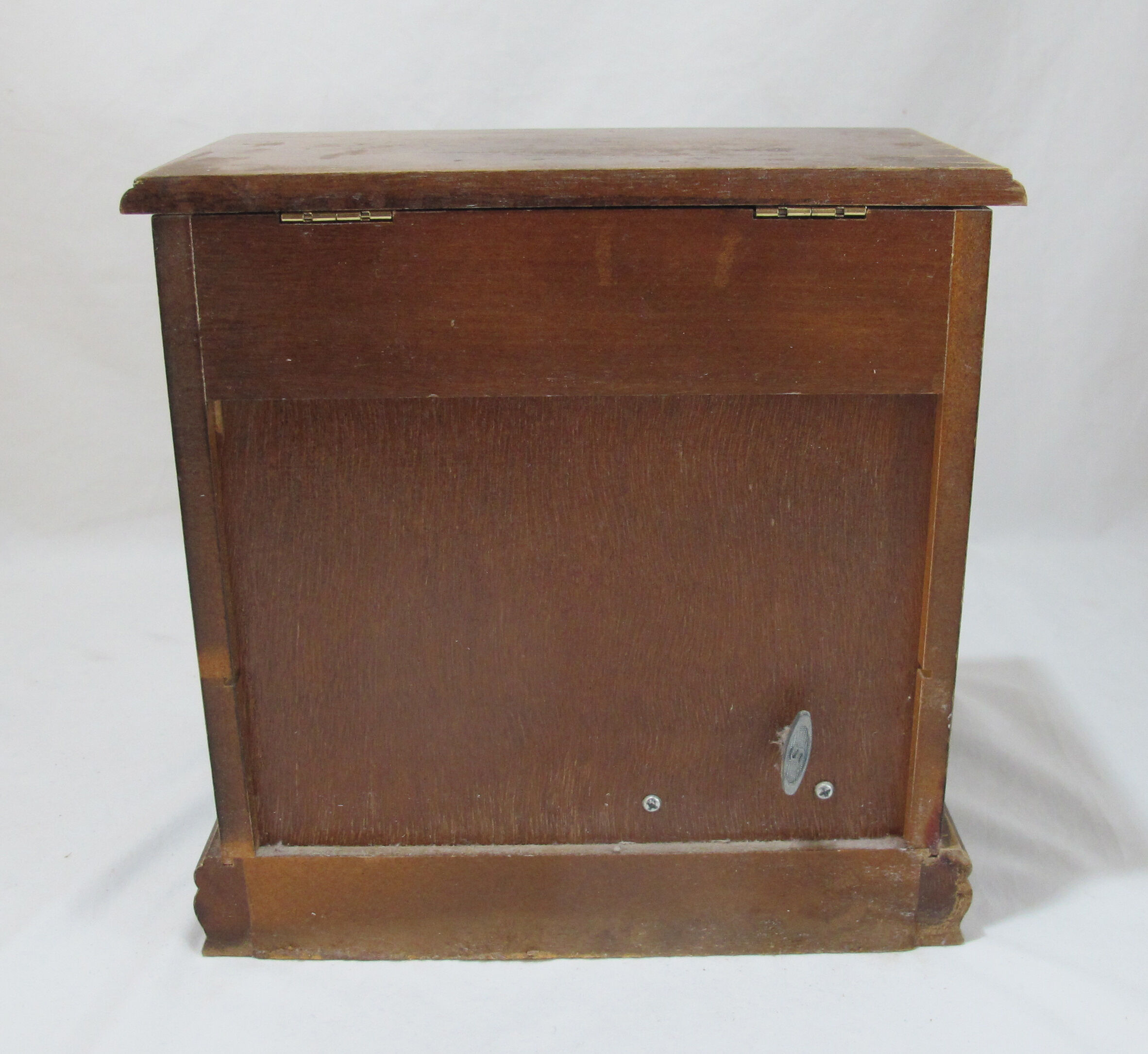 Vintage musical jewelry box