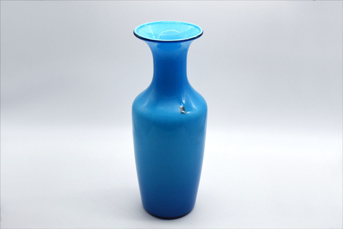 Vase Venini Opalino, années 1970