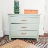 Small chest of drawers
