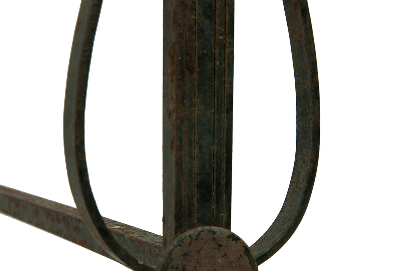 Pair of metal channels