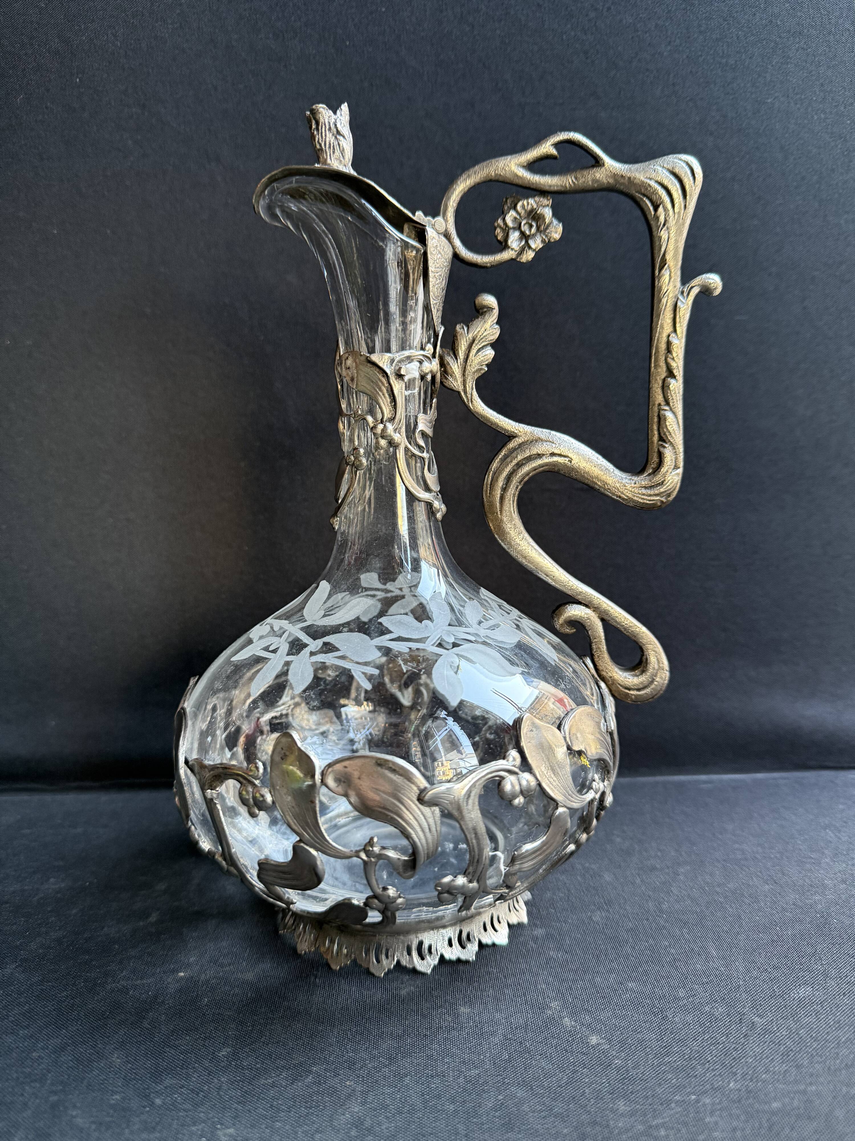 Ewer – Engraved glass and silver-plated metal – Mistletoe decoration