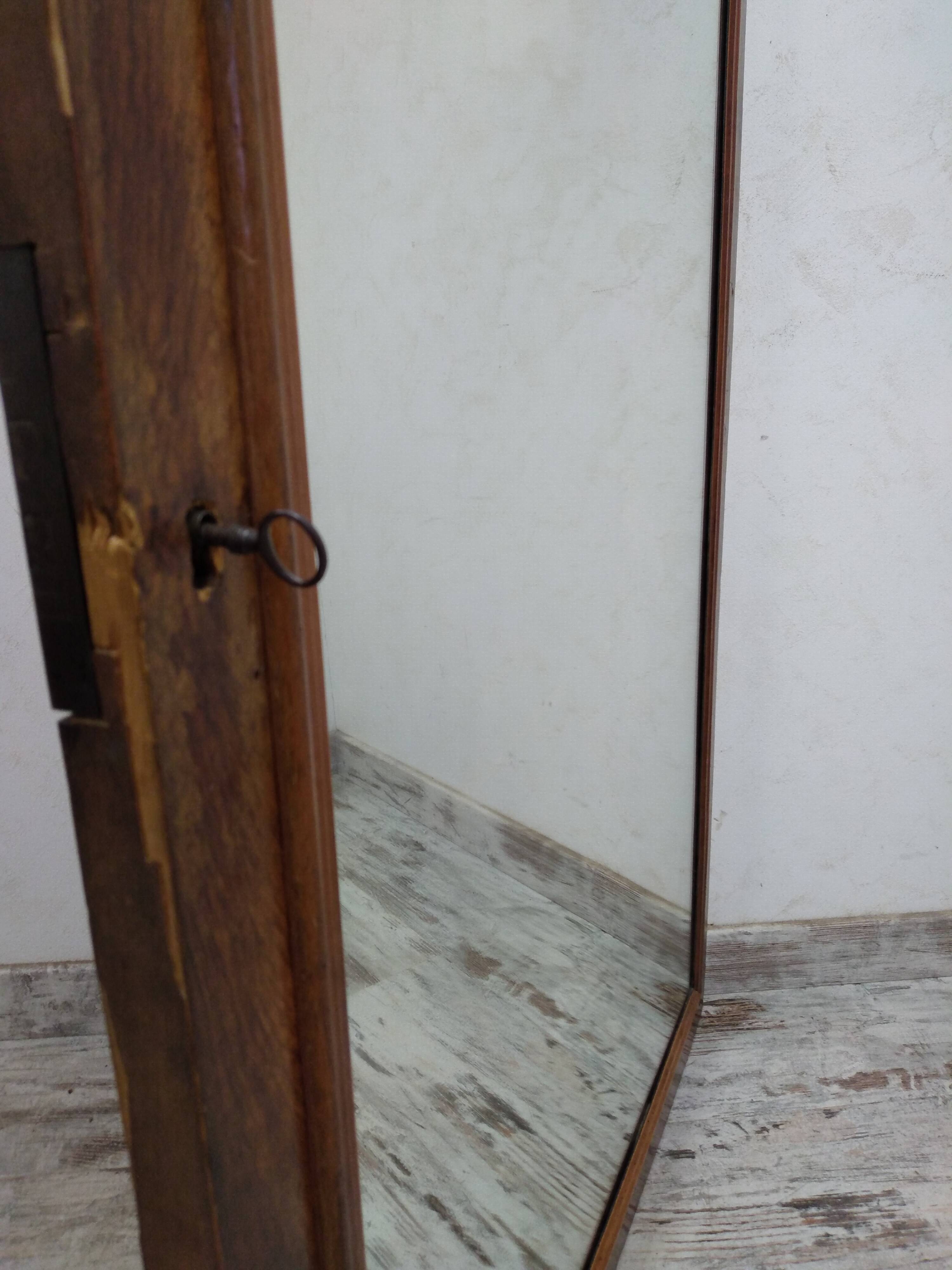 Old bonnet door - mirror