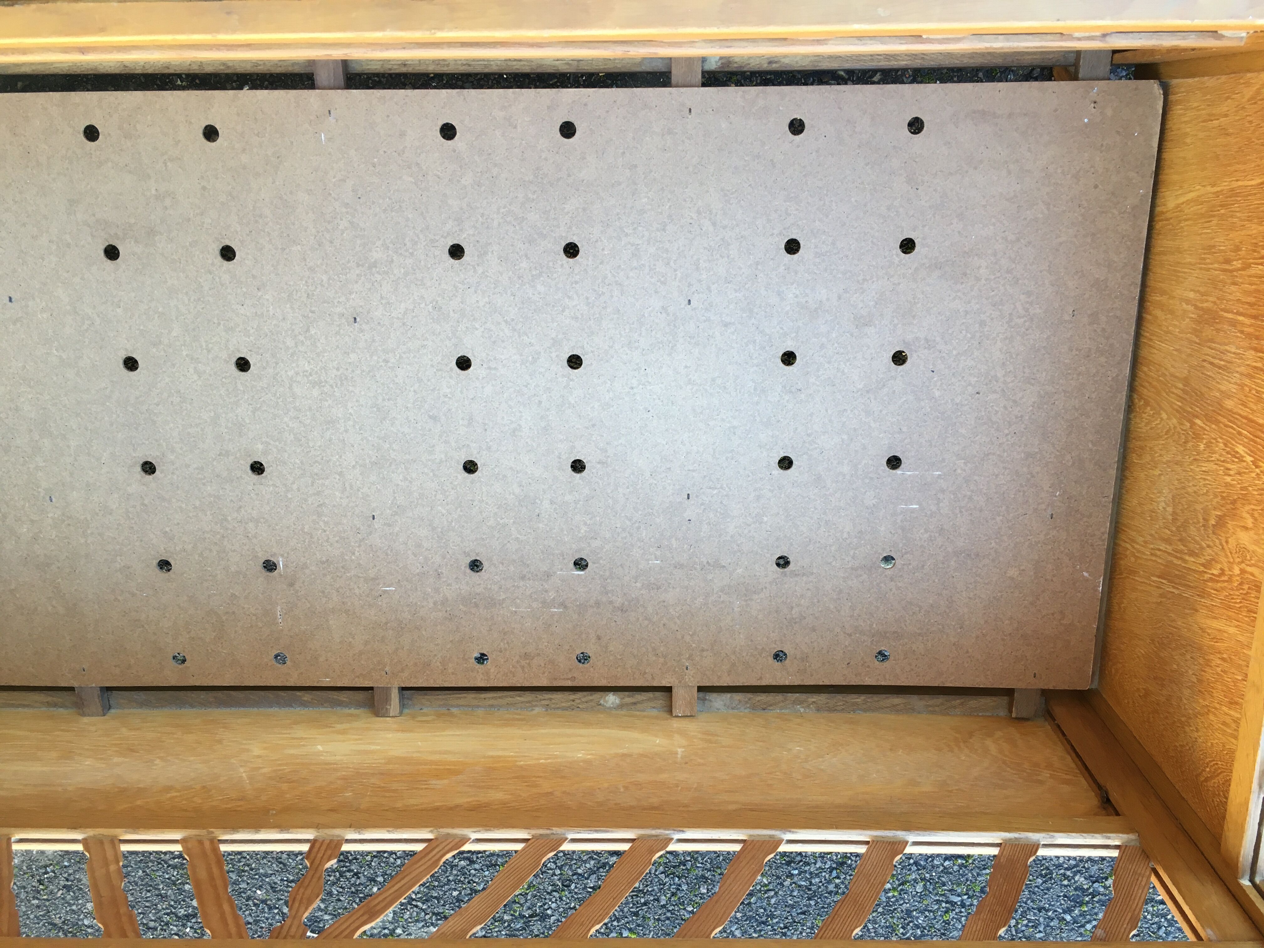 Child bed in wooden foot compass