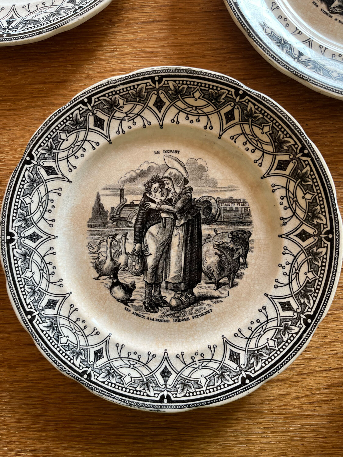 Sarreguemines talking plates