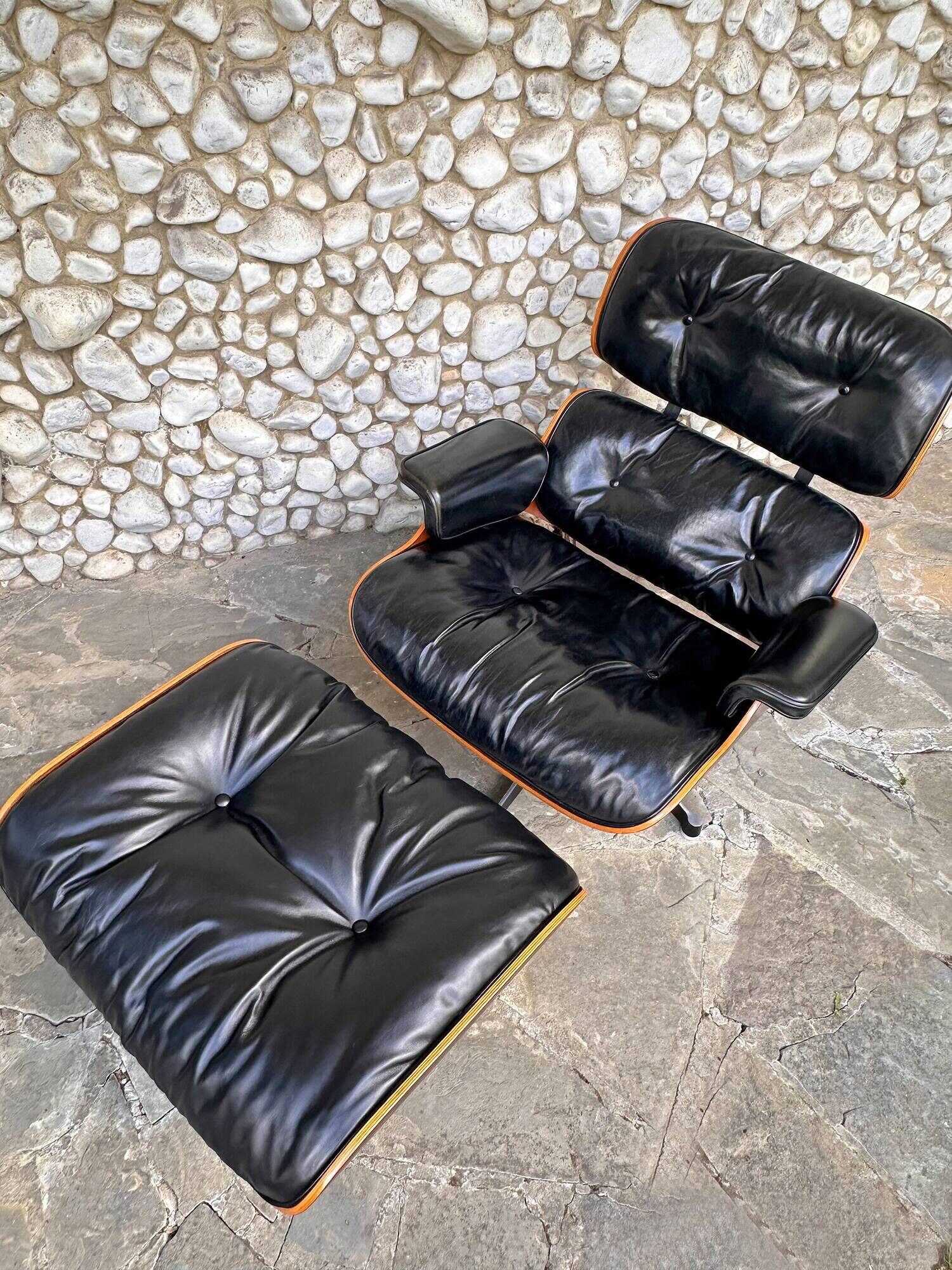 Eames Lounge Chair 670 & Ottoman 671 in rosewood, Herman Miller