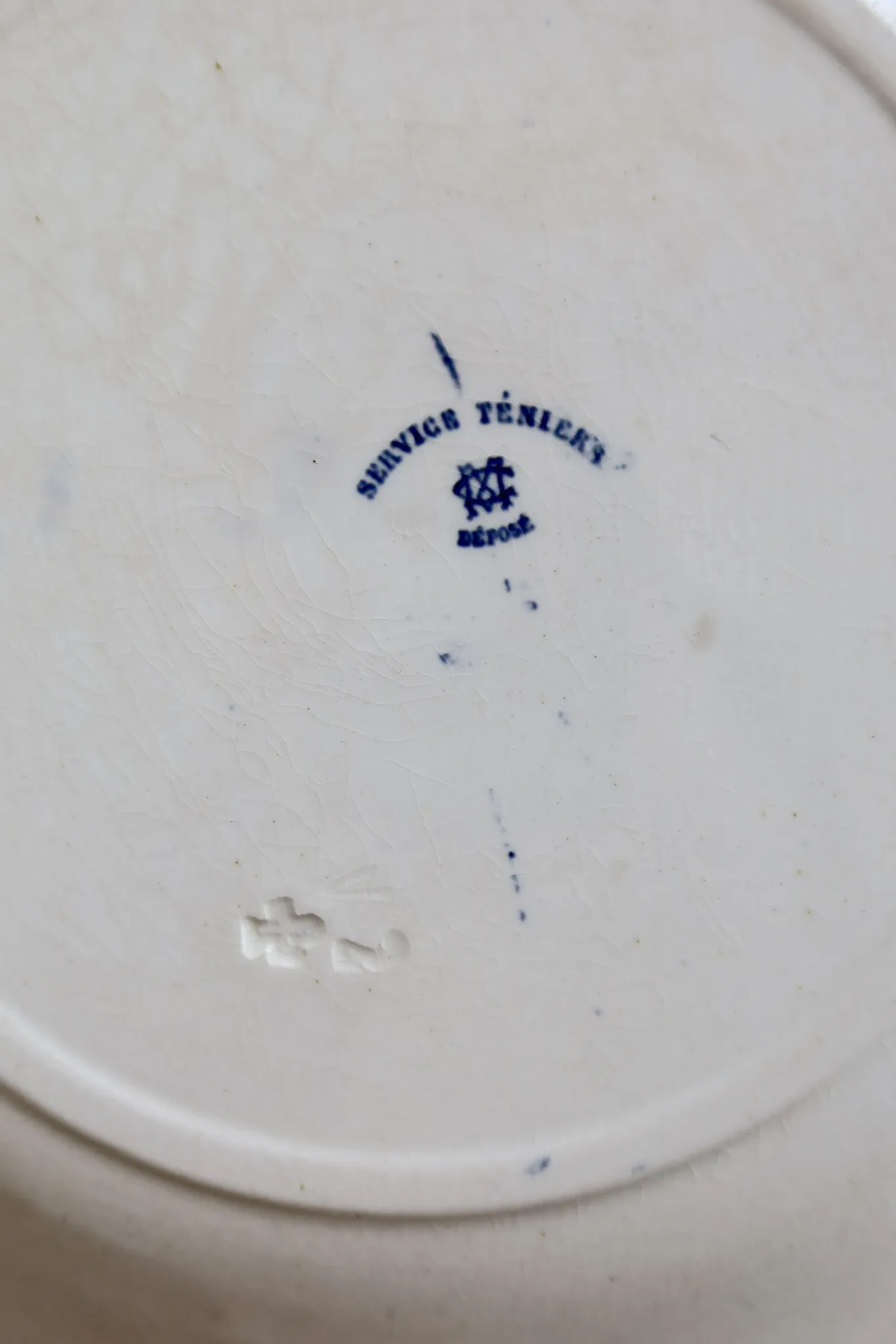 6 antique flat plates Creil and Montereau Téniers service