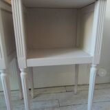 Pair of bedside tables, end tables re-enchanted in pearl gray, wooden top.
