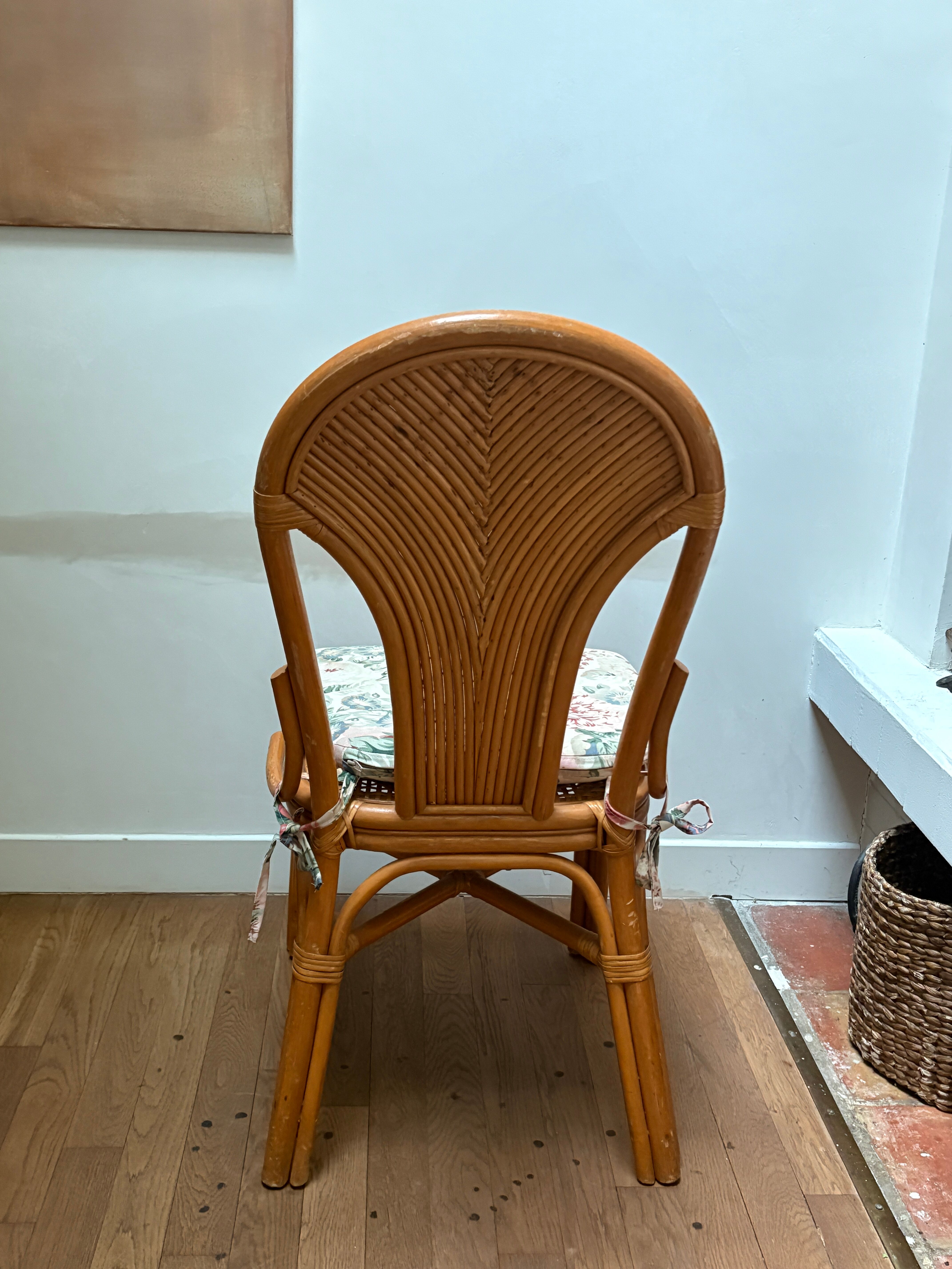 Set of 4 rattan chairs