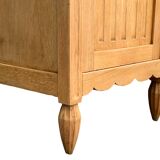 Armoire parisienne vitrée Art Déco asymétrique en chêne brut, 1930