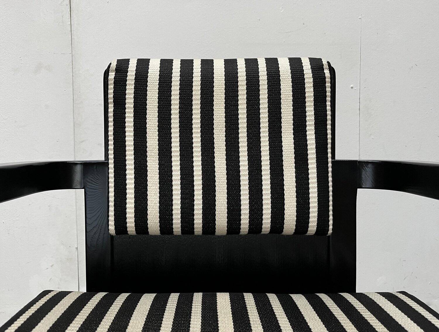 Set of German armchairs model D51 Fagus with Bauhaus patterned cushion by Walter Gropius for Tecta.