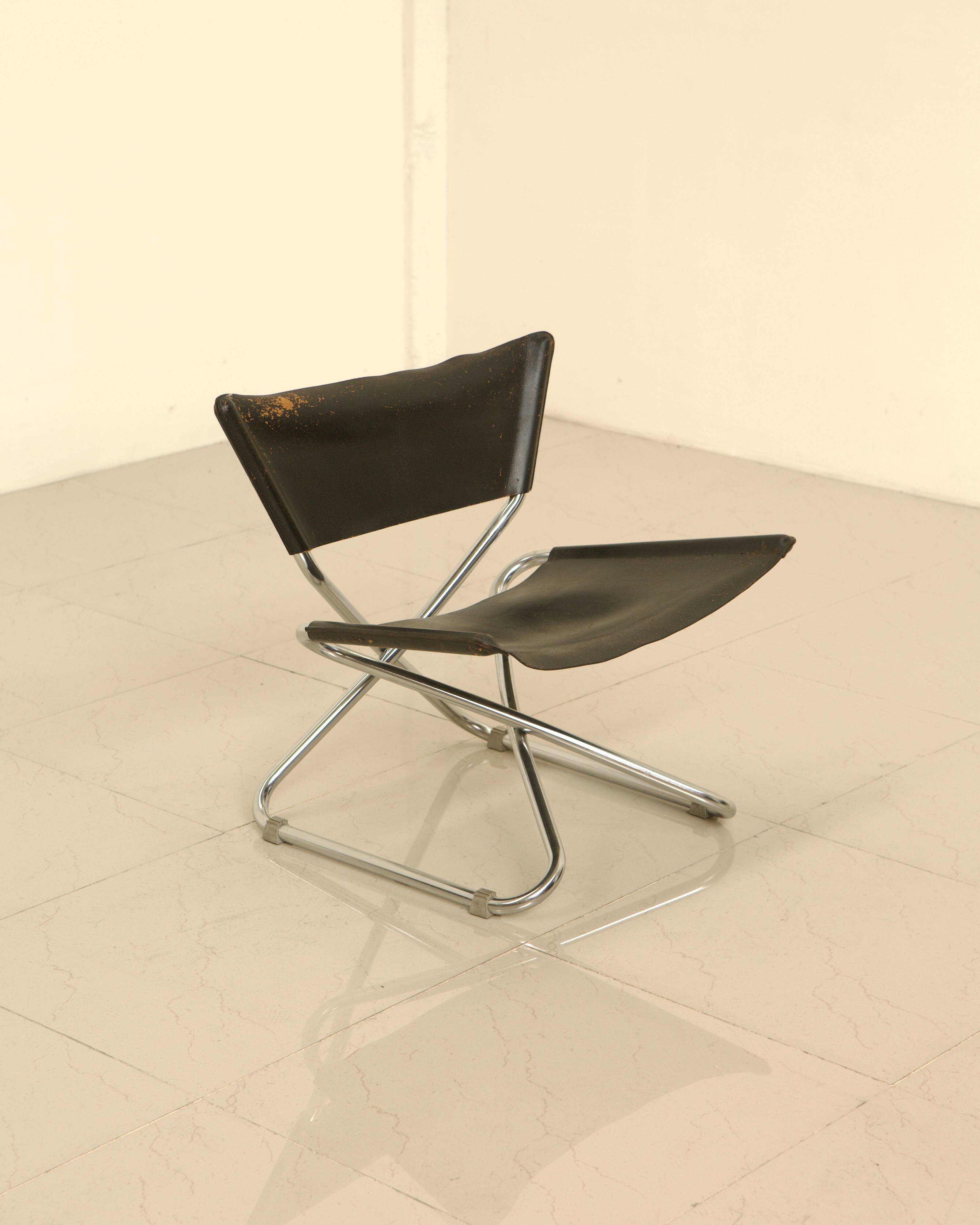 Scandinavian "Z" side chair in patinated black leather by Erik Magnussen for