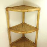 Corner shelf in rattan