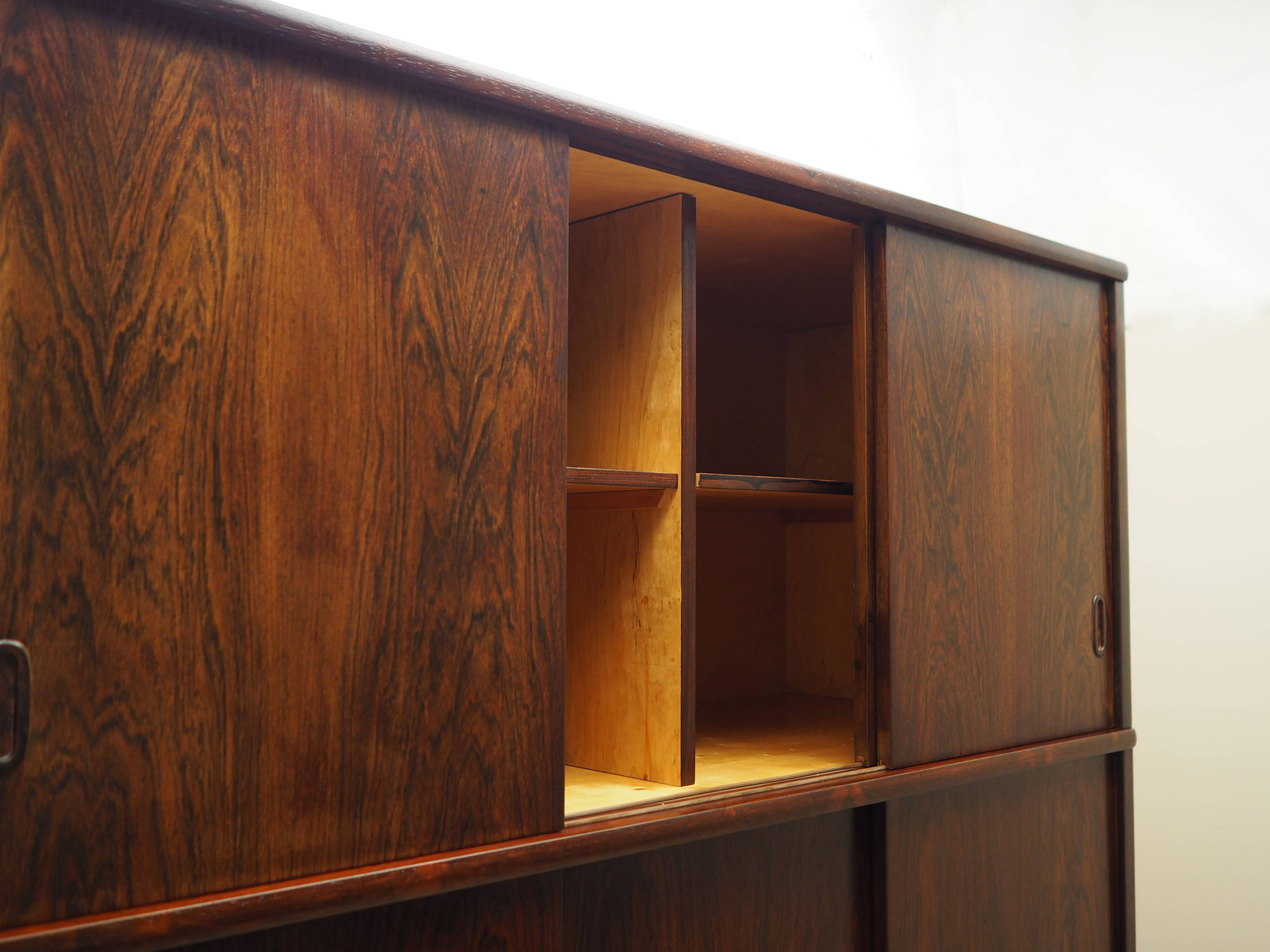 Armoire en palissandre, design danois, années 1970, production : Danemark