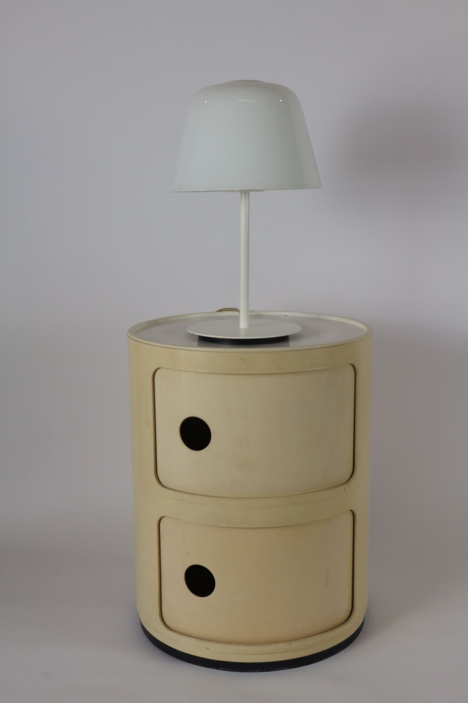 Vintage table lamp/ white bedside table, Leucos
