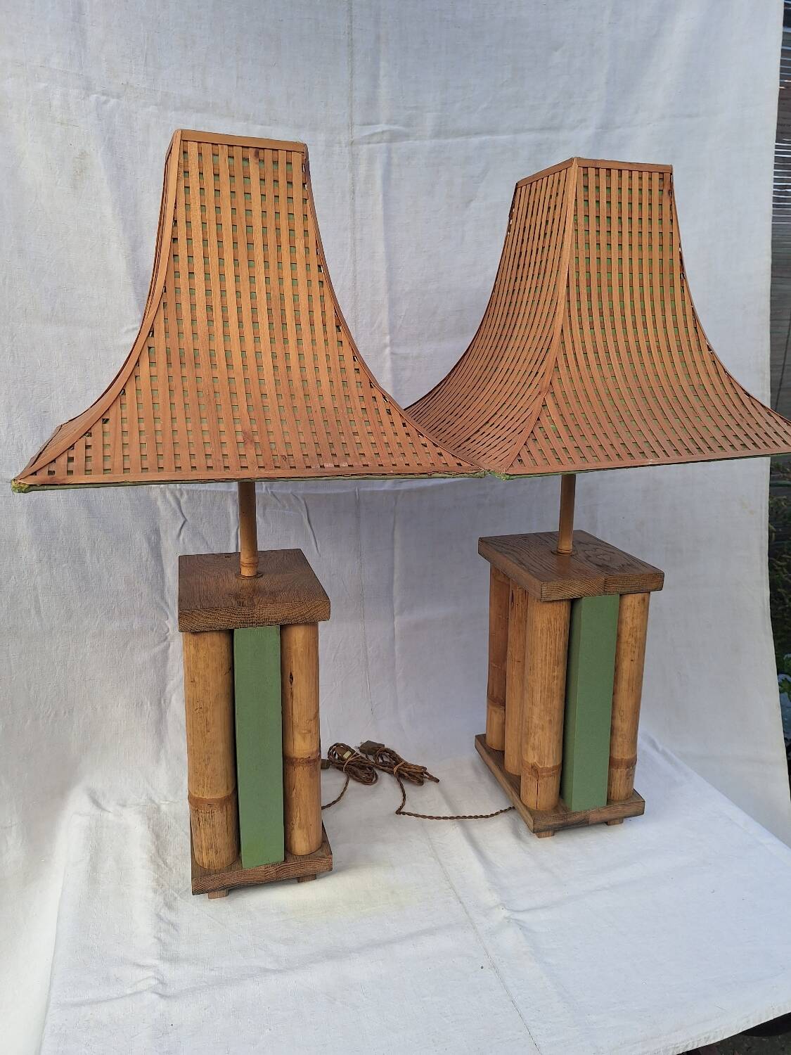 Paire de lampes pagode