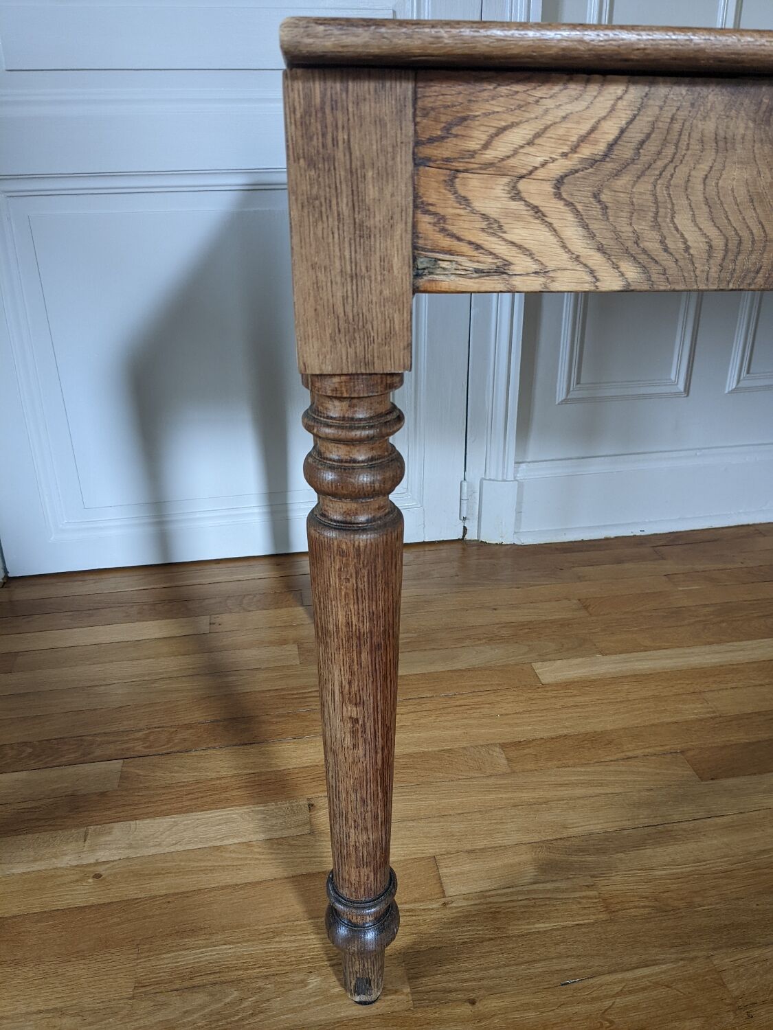 Farm table with turned legs