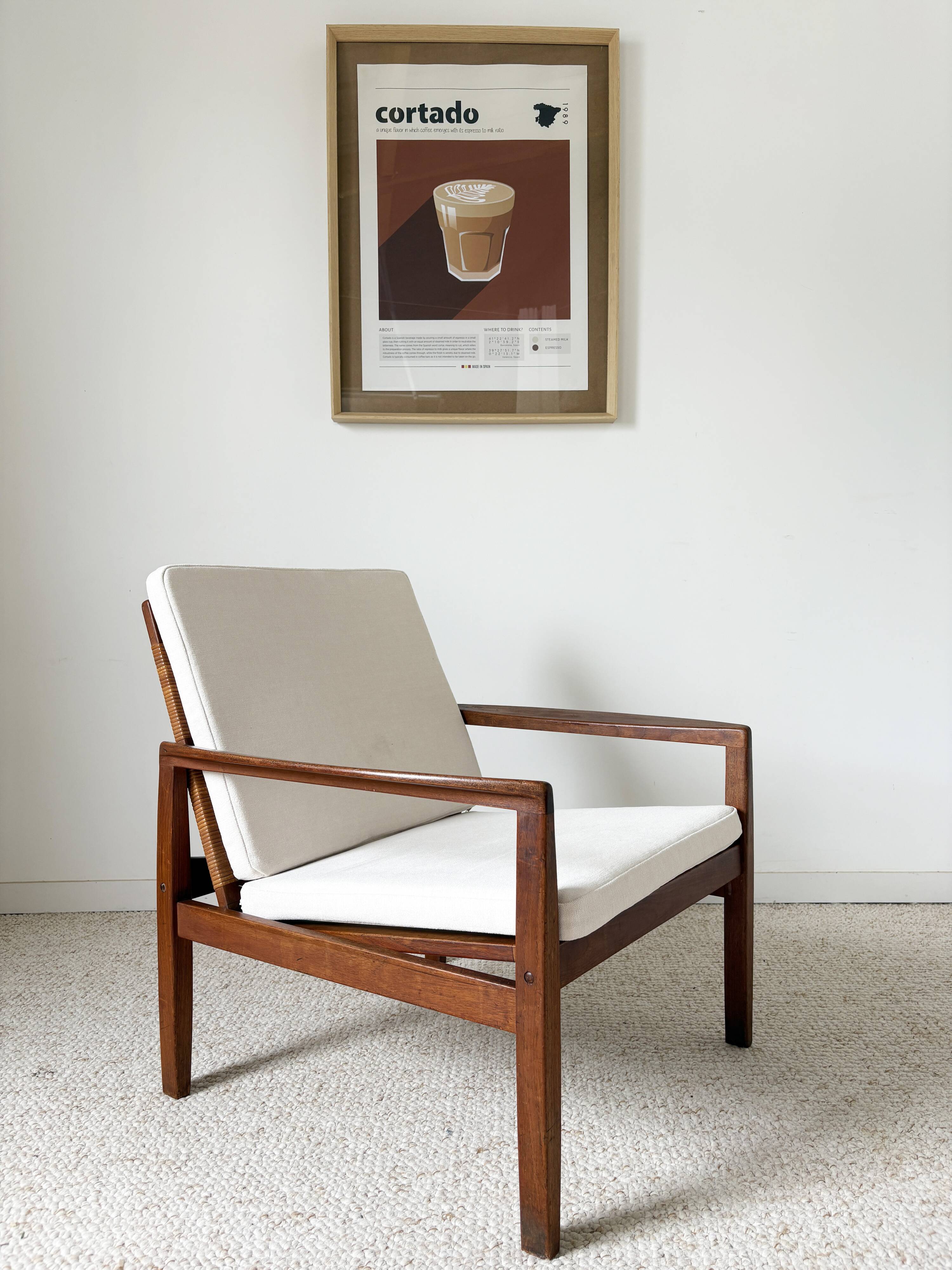 Paire de fauteuils 519 Hans Olsen teck et rotin