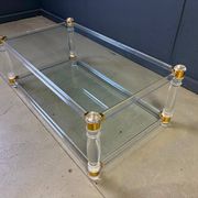Table basse vintage en lucite et laiton, années 1970