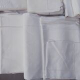 Lot de draps anciens en lin