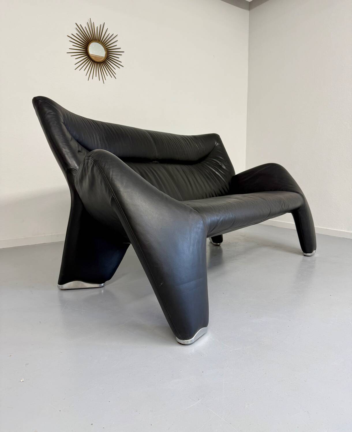 Old 2/3 seater lounge sofa designed by Jan Armgardt for Leolux in black leather