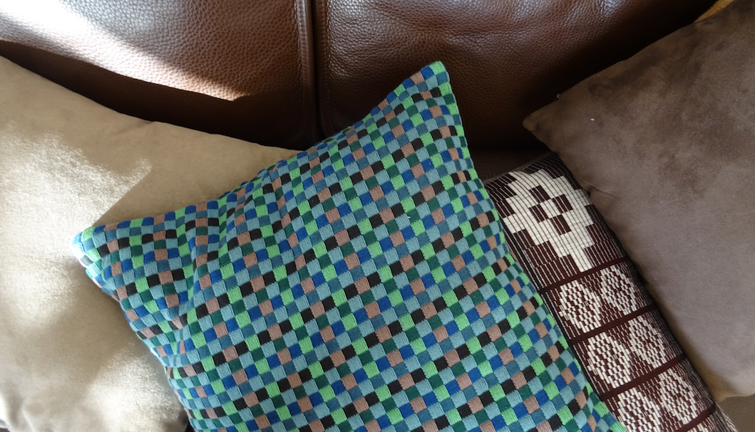 Cushion woven cotton