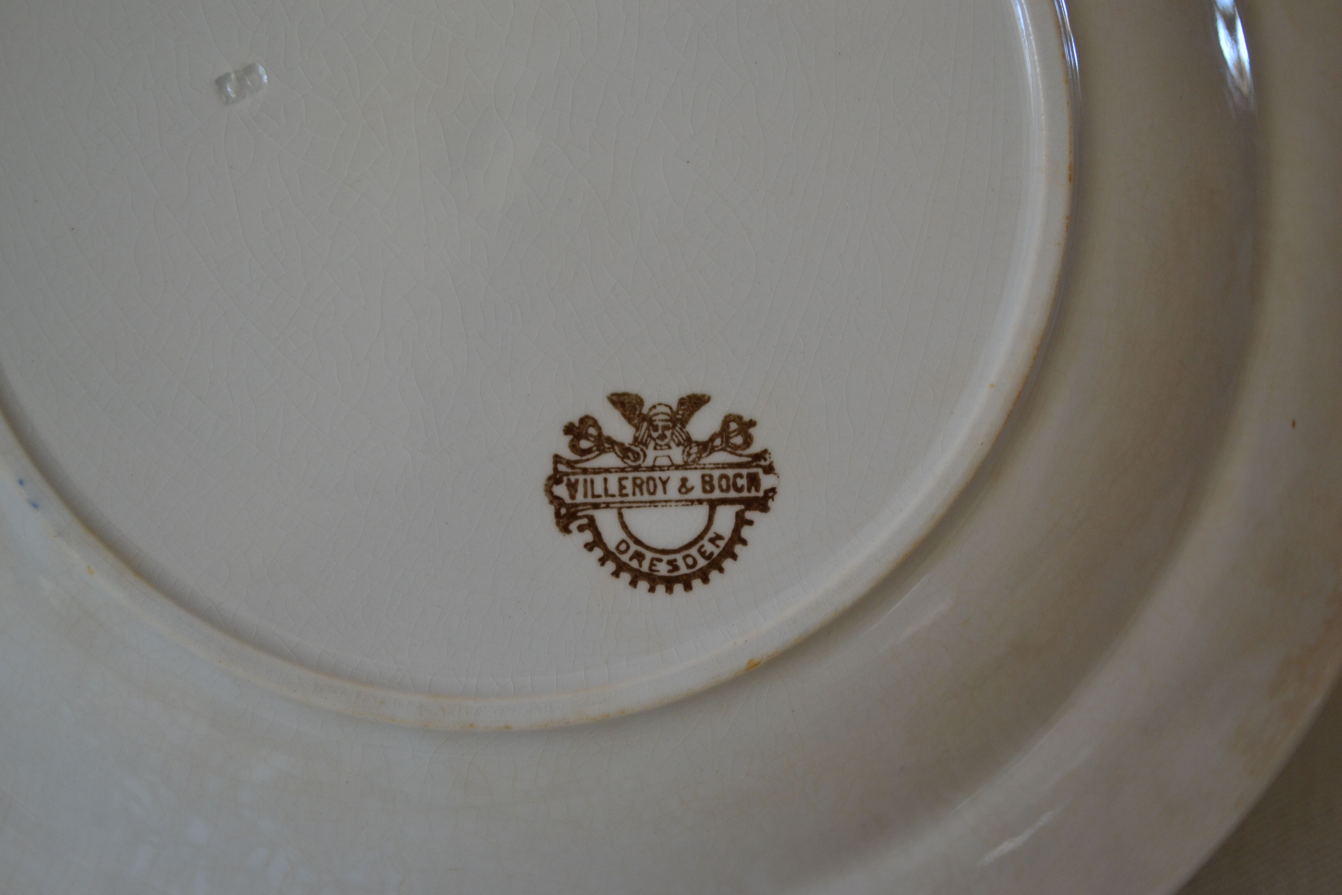 Soup pot Faience Villeroy and Boch Dresden Saxony late 19th
