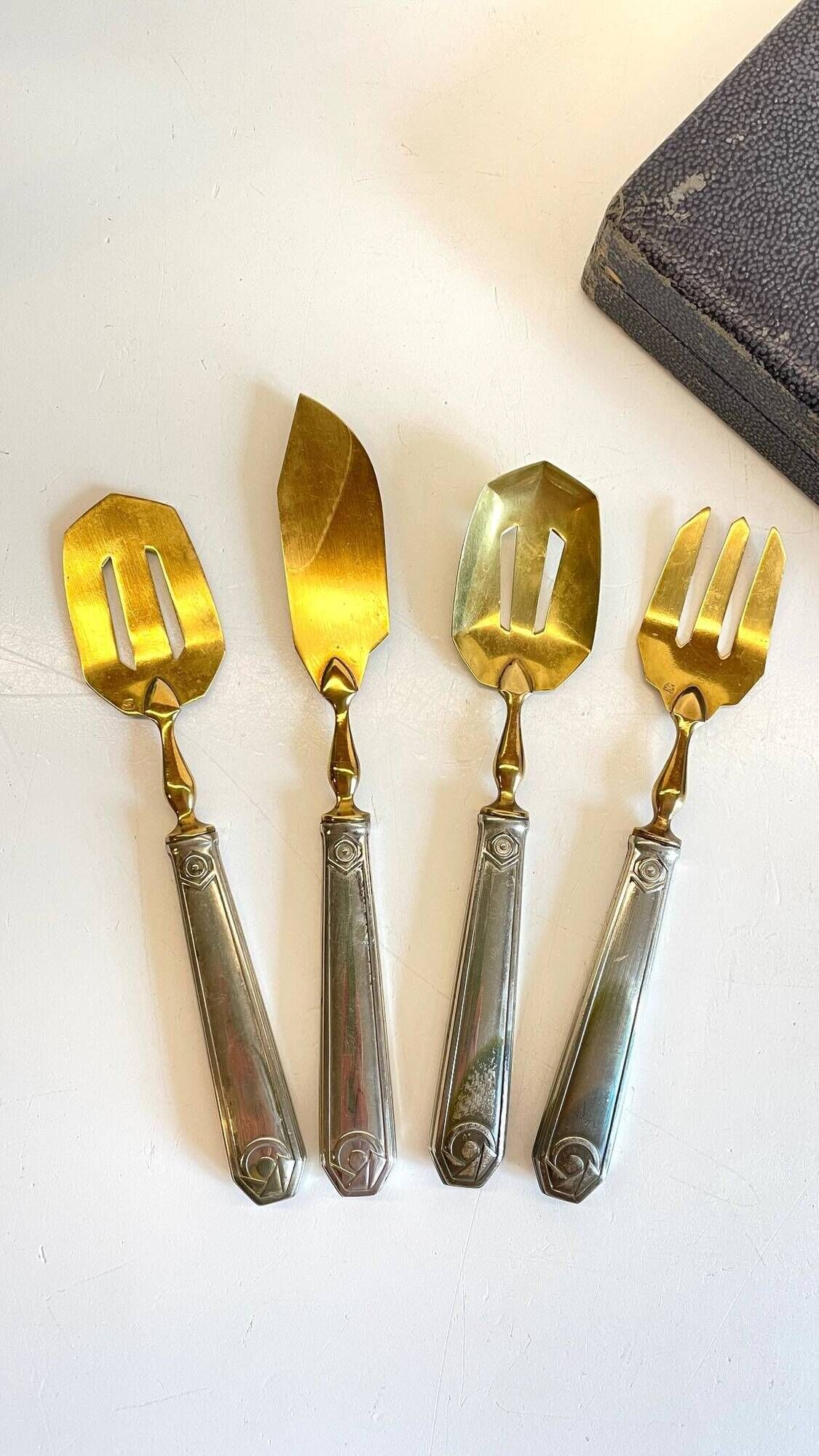Art Deco dessert service