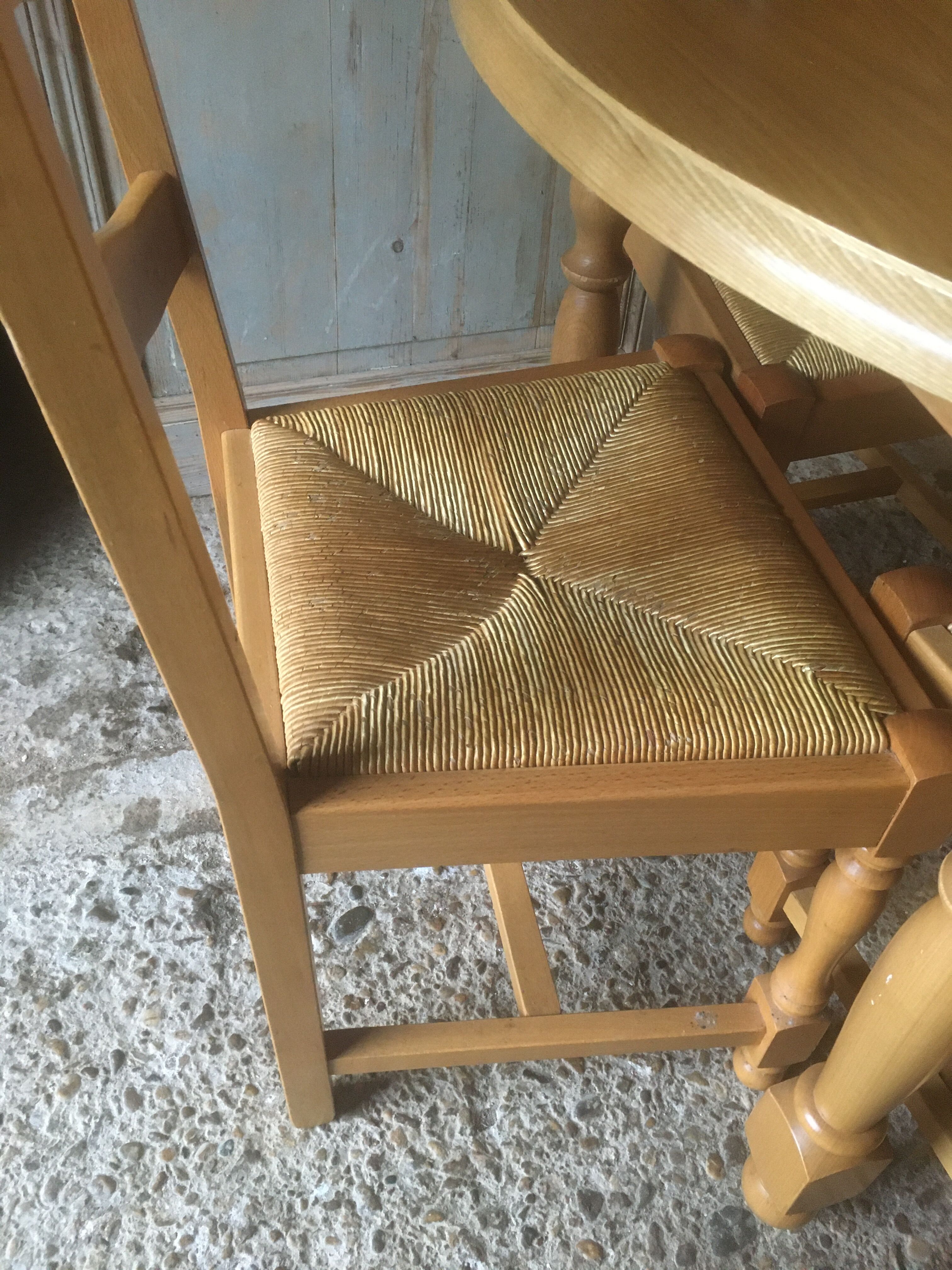 Round table & 4 rush-seated chairs in oak and beech