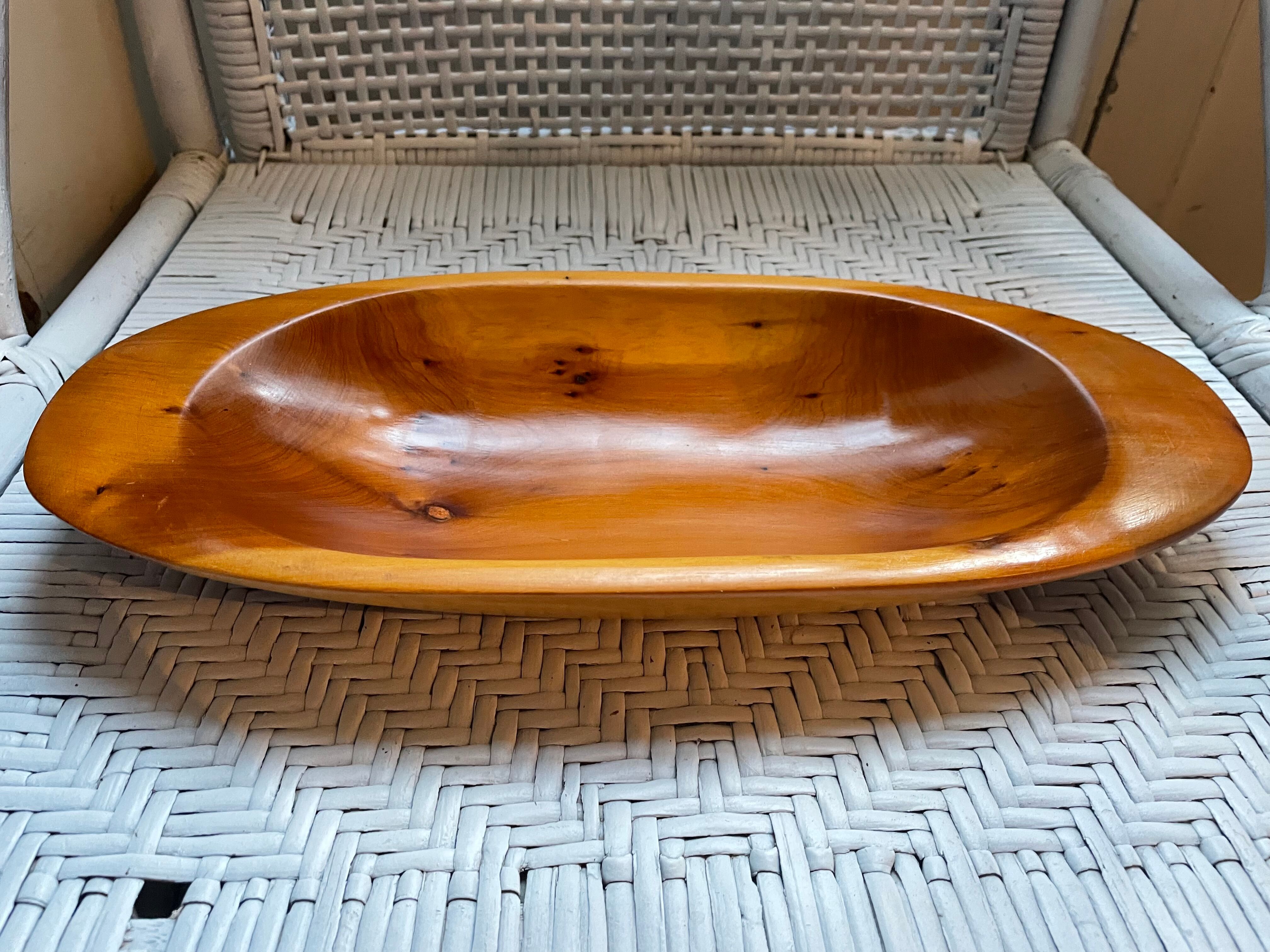 Oval wooden dish