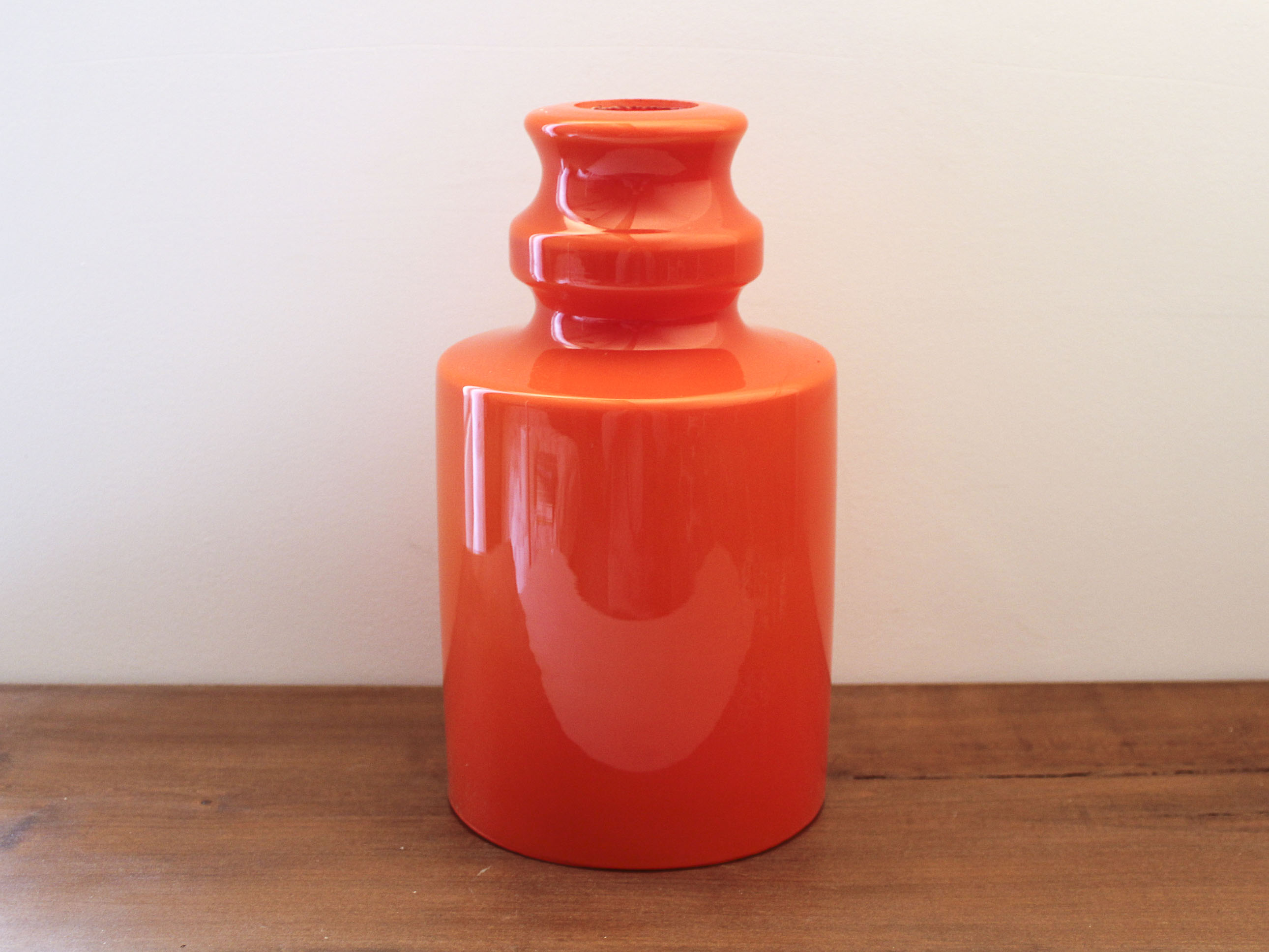 Opaline orange 70s for suspension