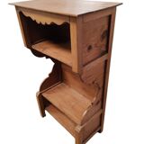 Small shelving unit