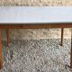 Table de cuisine 1960’s en formica et piétement compas bois