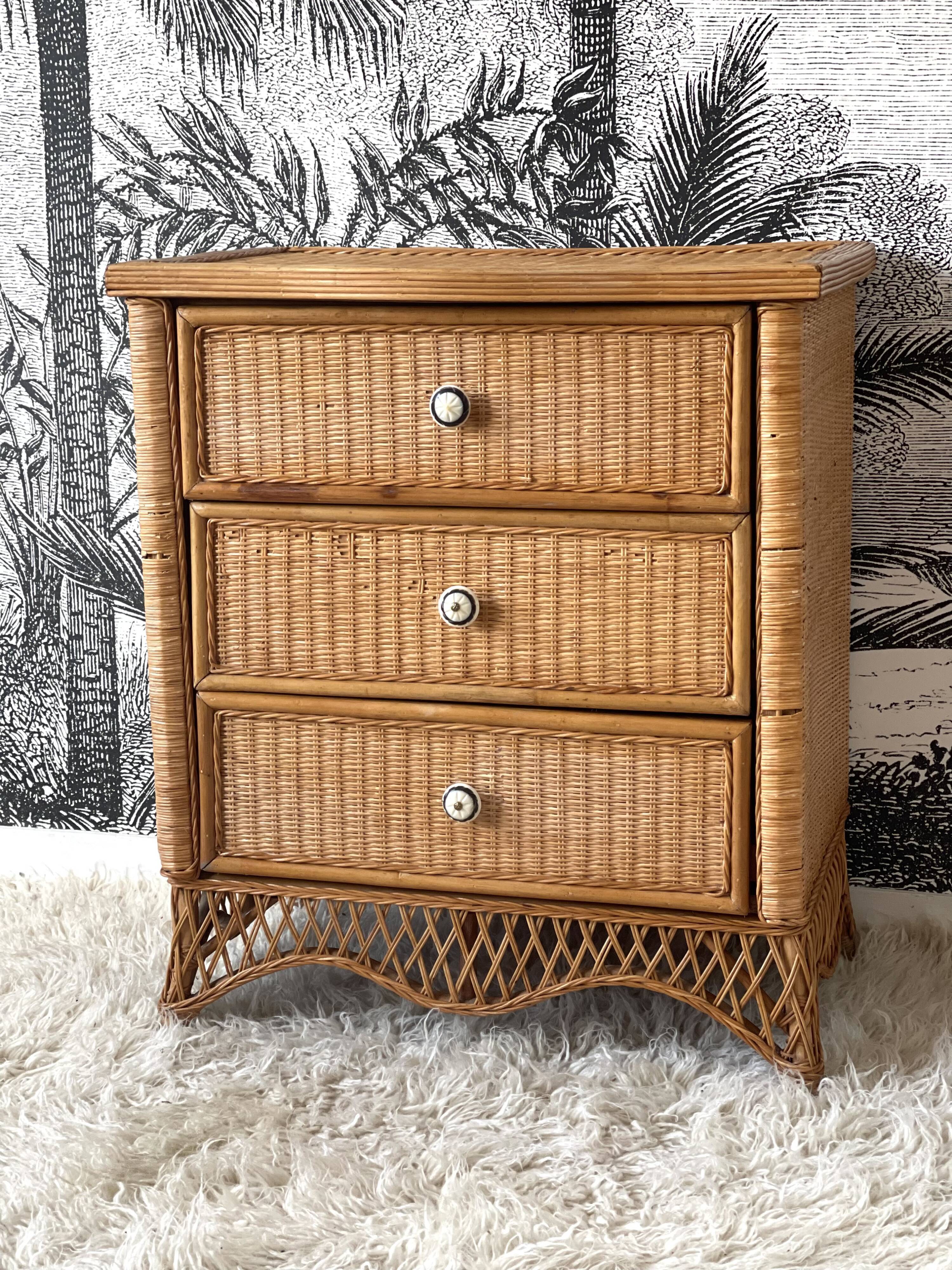Commode vintage en rotin