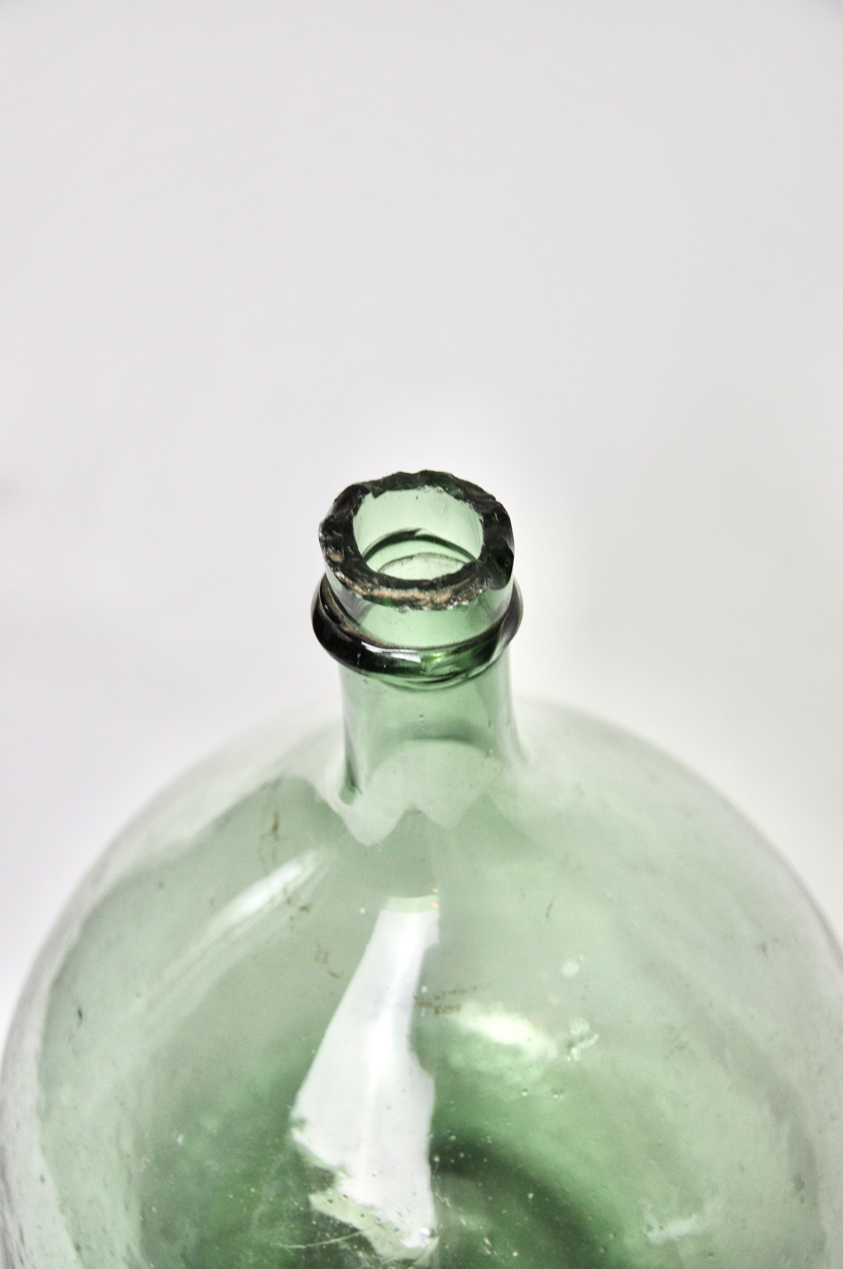 Lady lady round jeanne