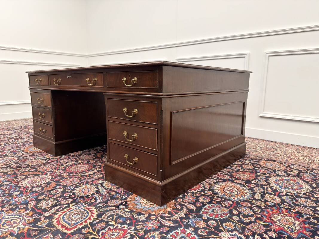 Large Classic English Partnerdesk