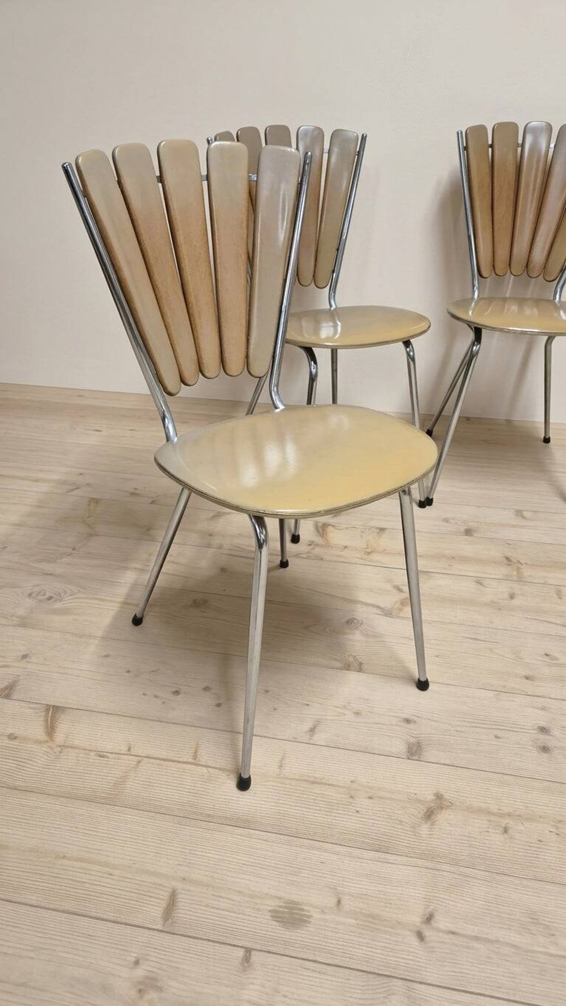 Set of 6 vintage fan-back dining chairs with beige leatherette upholstery