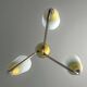 Chandelier à trois lumières en verre opalin de style mid-century modern