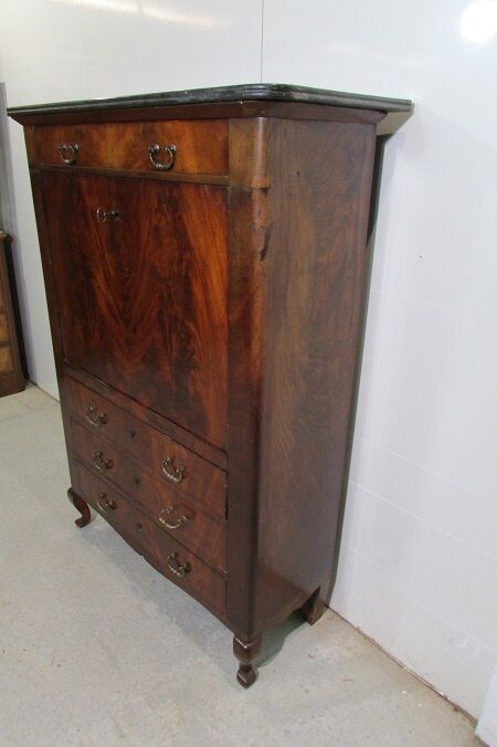 Secretary with ladies' seat