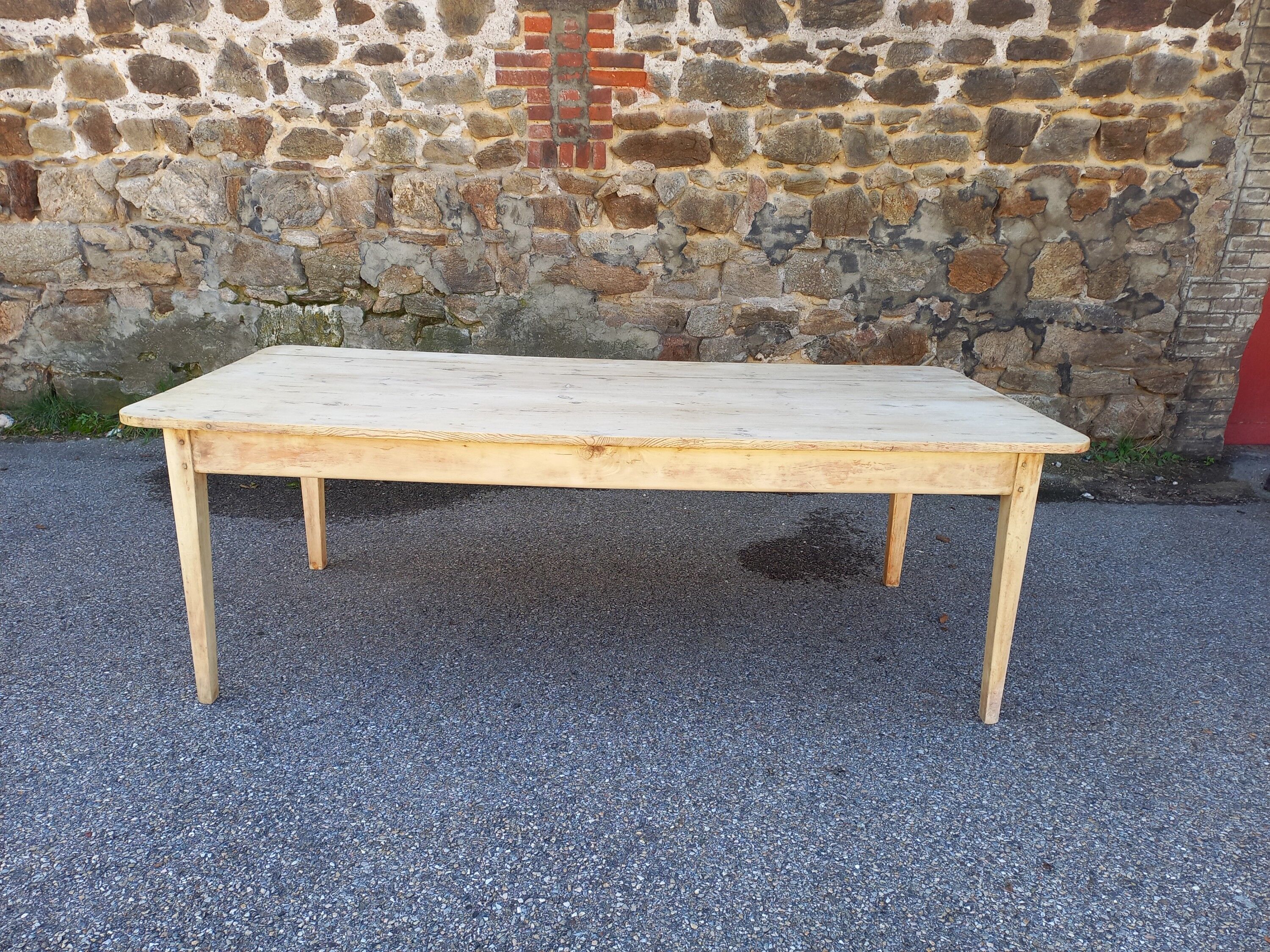 Farmhouse table