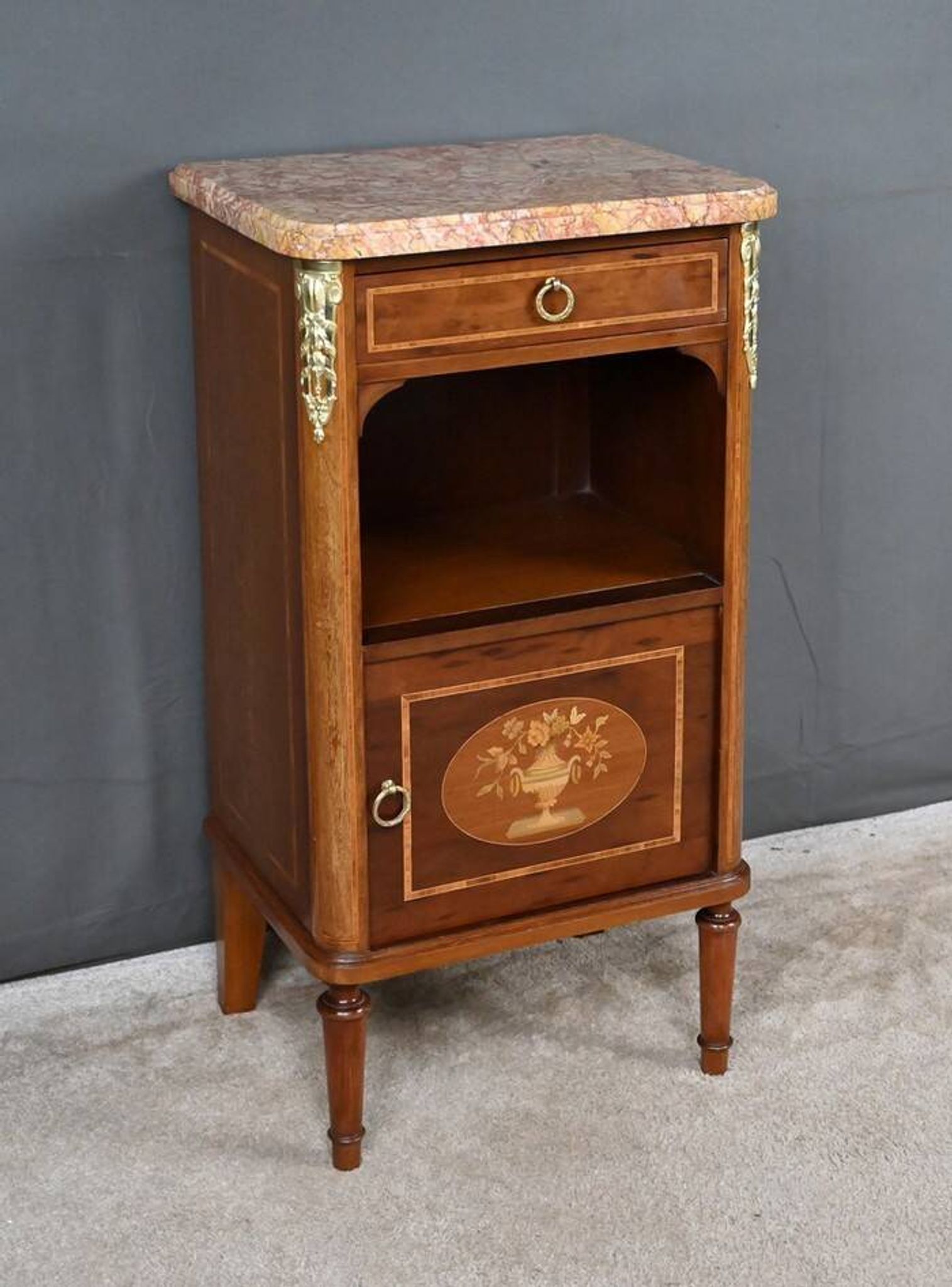 Small living room piece in marquetry, Louis XVI style – early 20th century