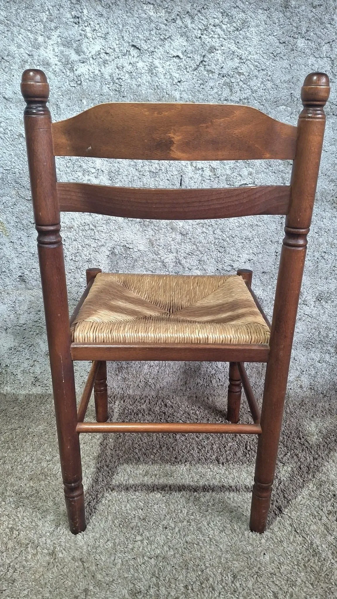 Set of 4 rustic chairs in Louis XIII style, with rush seats, early 20th century.