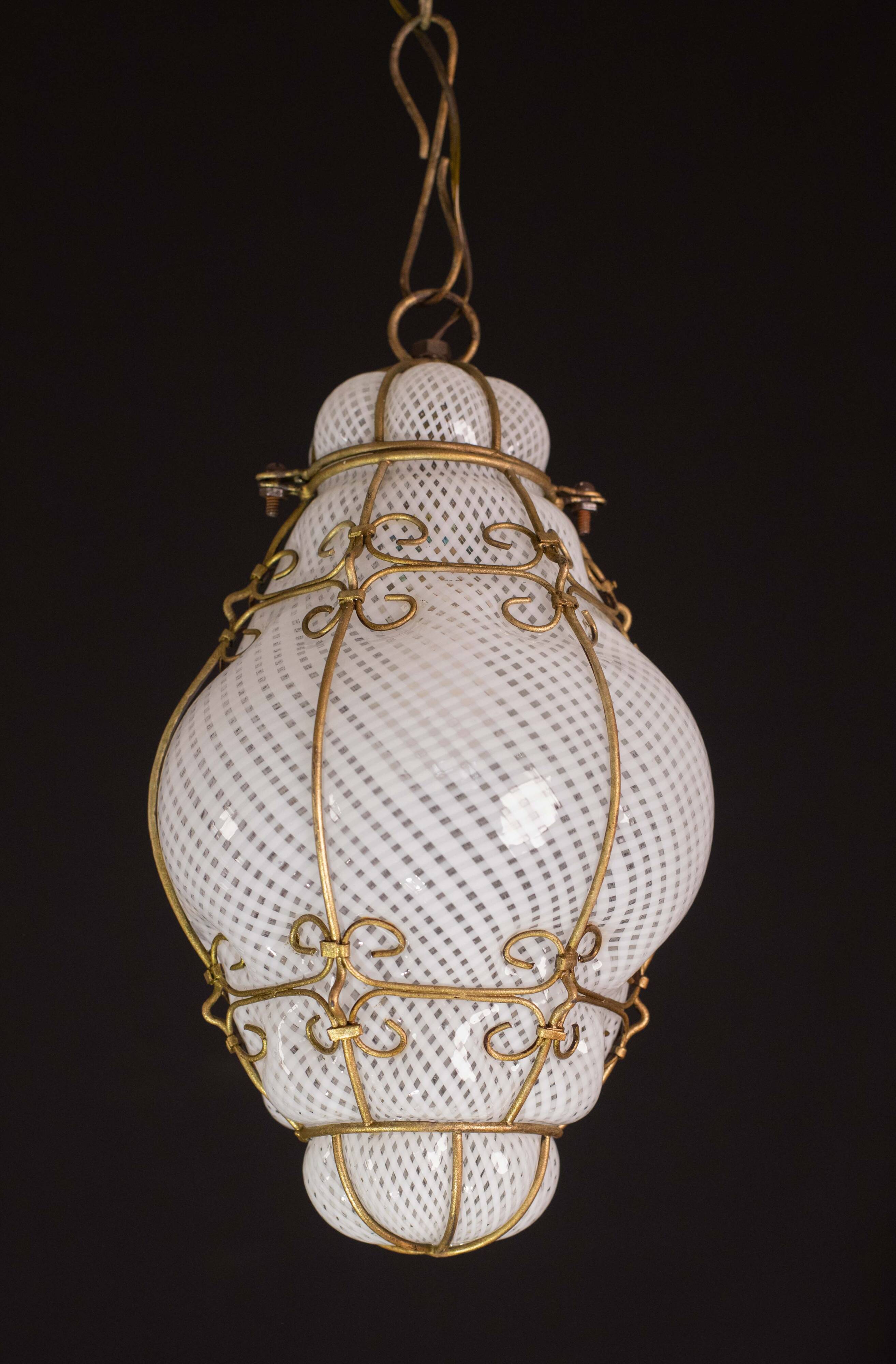 Extraordinary Venetian Lantern in Murano Reticello Glass, 1940s