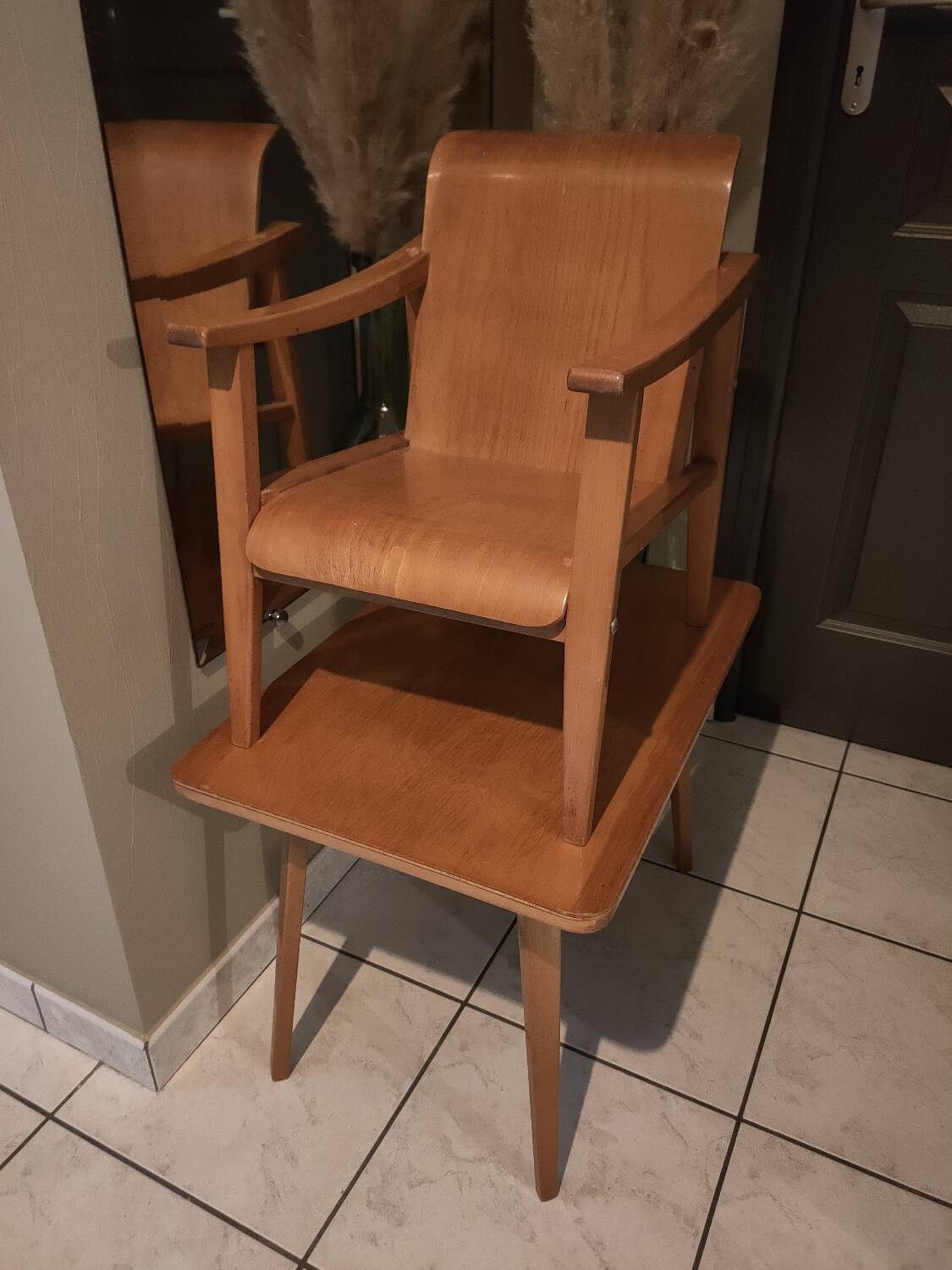 Children's armchair and desk in beech