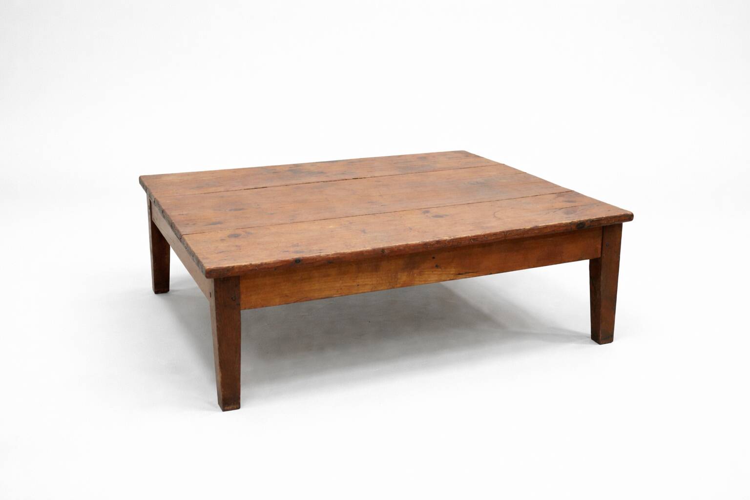 Table basse ancienne en bois – patine d’origine
