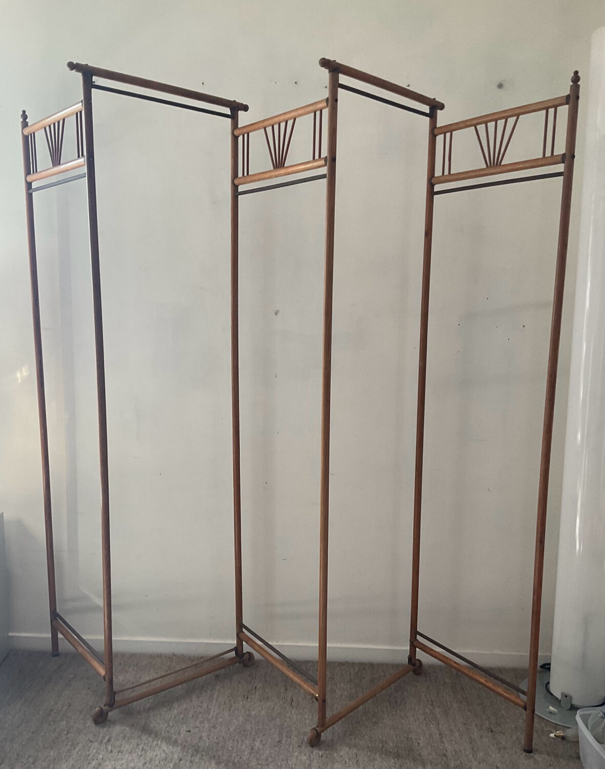 Paravent vintage des années 60 en bois et rotin