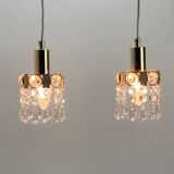 Deux suspensions en laiton doré et cristal, par Palwa, design 1960, Hollywood Regency.